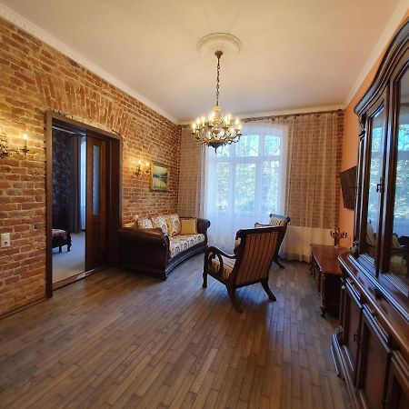 Апартаменти У Шевальє. Lviv Kültér fotó