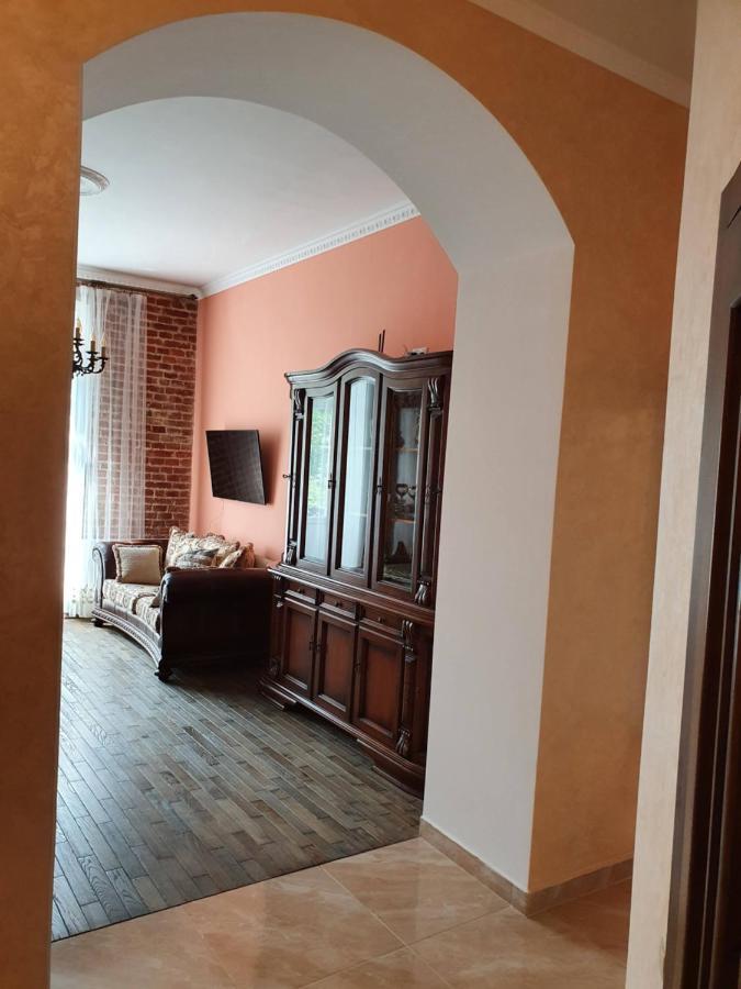 Апартаменти У Шевальє. Lviv Kültér fotó