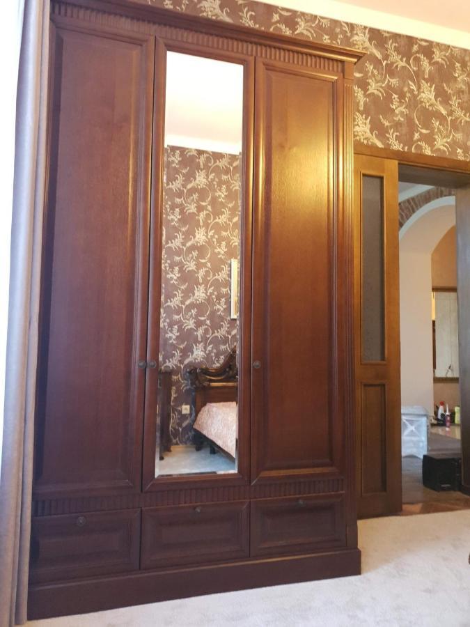 Апартаменти У Шевальє. Lviv Kültér fotó